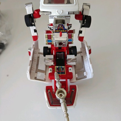 Transformers G1and Diaclone figures