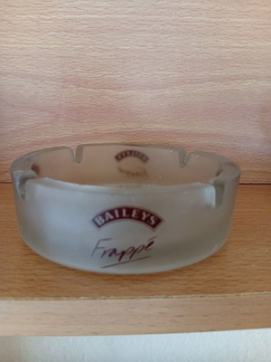 Baileys collectible frosted glass ashtray 10.5 cm