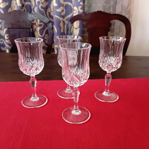 Set of four crystal wine glasses like new, 18 cm tall