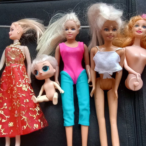 Παλιές κούκλες Barbie μεταχειρισμένες, πακέτο 4 τεμαχίων