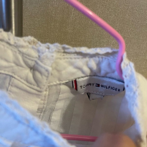 Παιδικό μπλουζάκι Tommy Hilfiger 8 ετών άσπρο σαν καινούργιο