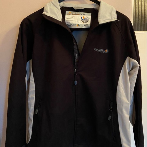 Regatta women's jacket like new, waterproof and windproof, black XL