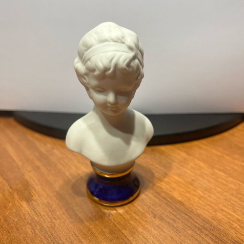 Vintage Victorian bust set boy and girl bisque porcelain with gold trim like new