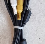 Olympus digital camera connection cable with TV like new