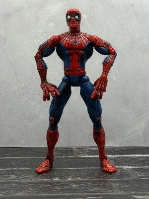 Σπάνια φιγούρα δράσης Spiderman με δυνατότητα τοποθέτησης θρύλων MARVEL