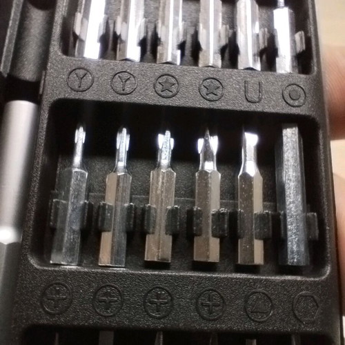 Small screwdrivers set with 24 bits new in case