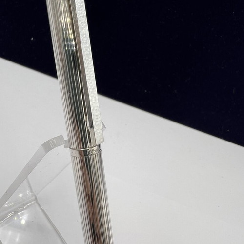 Dunhill pen 14k nib like new