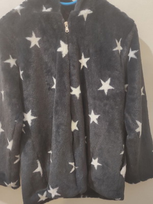 Girls' outerwear like new, size 14, black and white, lightweight
