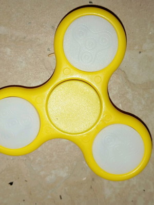 Fidget spinners set of 3 yellow