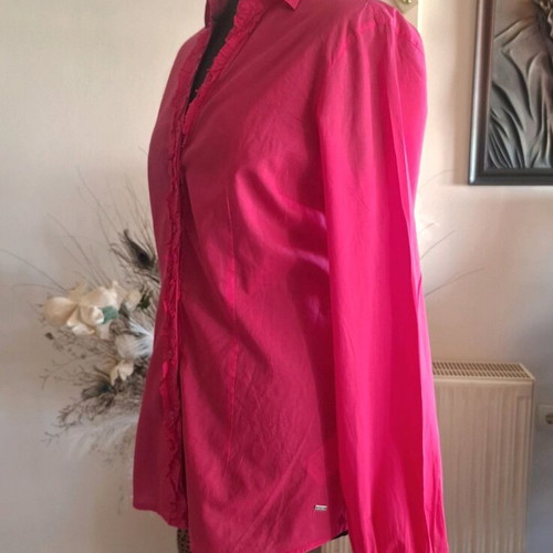 Tommy Hilfiger shirt pink like new, size M