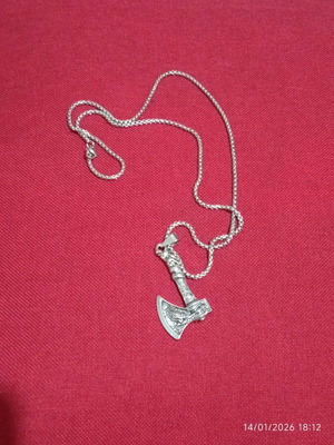 Viking axe pendant necklace like new, silver
