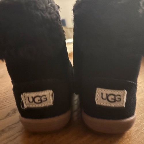 Ugg kids boots like new, size 23.5, black