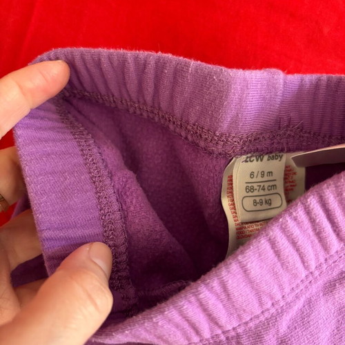 Purple baby leggings 6-9 months warm, like new