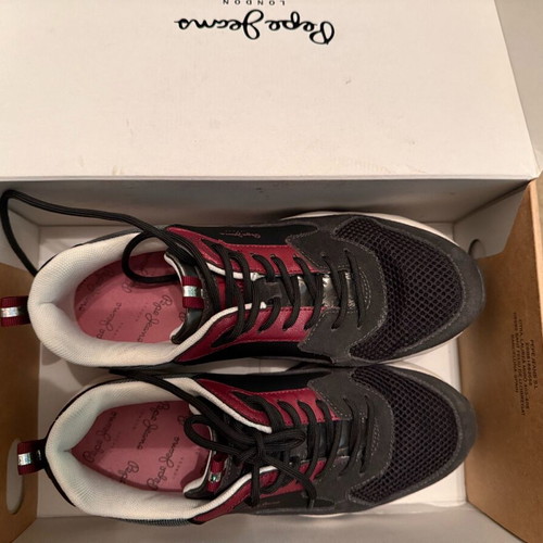 Pepe Jeans women's athletic shoes size 39 like new
