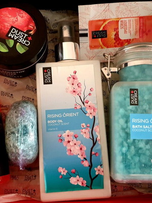 Dust+Cream pomegranate-coconut care set new, limited edition