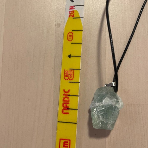 Necklace with green stone emerald new