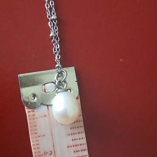 Steel stainless necklace with genuine pearl, 42 cm, like new