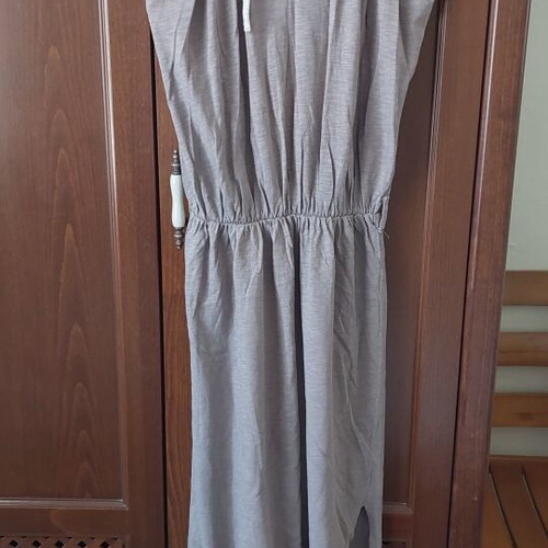 Summer dress like new, fits S/M, grey and beige
