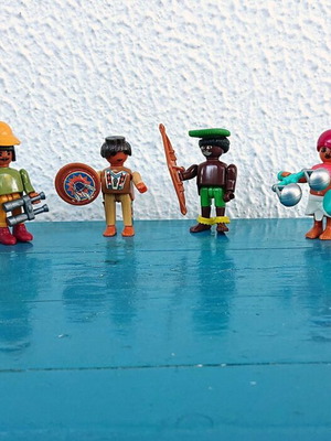 Playmobil Kinder Surprise set of 8 collectible vintage figures like new