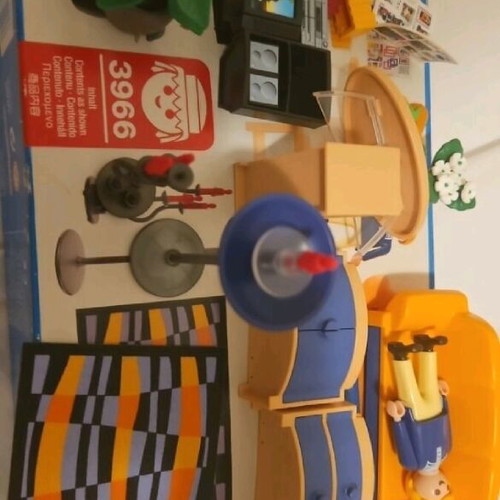 Playmobil sets 4265 & 3966 like new, complete with accessories