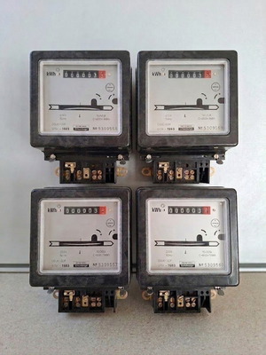 Μονοφασικοί μετρητές ρεύματος kWh Schlumberger 220V 10(30)A καινούργιοι, πακέτο 4
