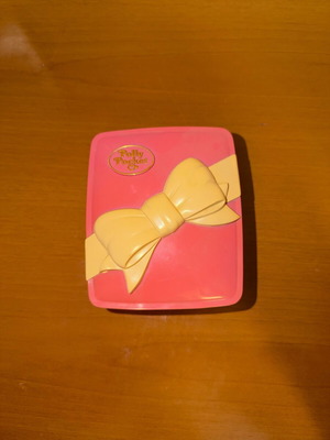 Polly Pocket Star Bright Dinner Party 1994 like new, slight discoloration