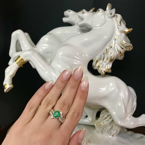 18k ring with Colombian emerald and brilliant diamonds new
