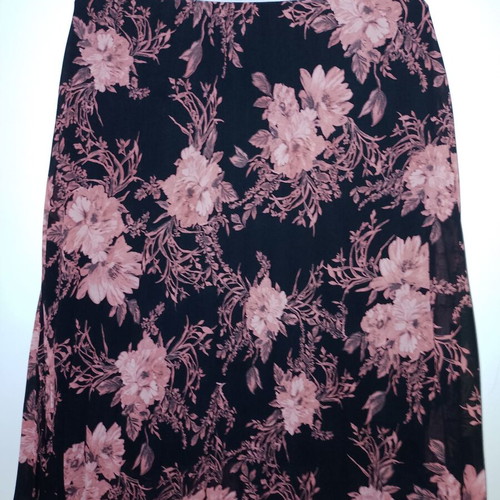 Midi pleated printed skirt with elastic waist, like new, sizes S M