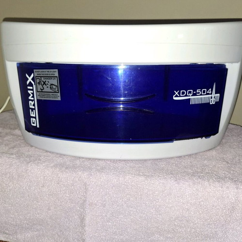 Manicure pedicure equipment like new with 47 semi-permanent polishes, bag and sterilizer