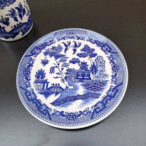 Tajimi collectible cup and plate like new