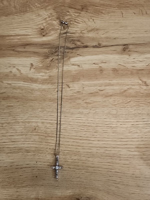 Stone crucifix pendant necklace, silver color