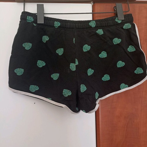 Women's shorts like new, one size, set of 2