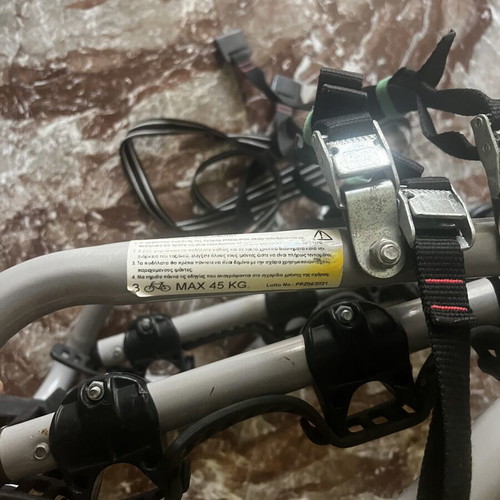 Car trunk rack for 3 bicycles, like new, up to 45kg