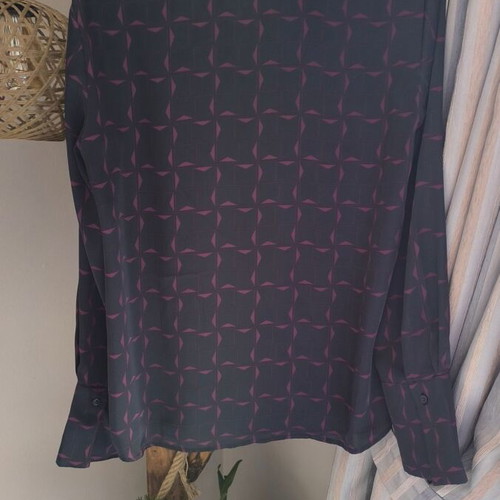 Sisley Shirt with Geometric Pattern Small like new