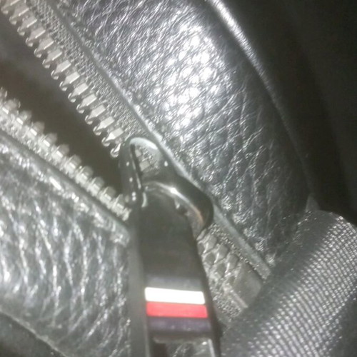 Tommy Hilfiger shoulder bag black like new