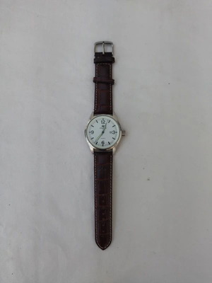 King Quartz wristwatch like new, stainless steel and genuine leather