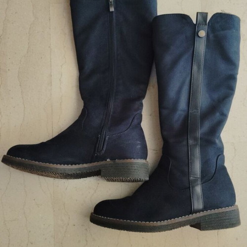 Boots blue suede size 37 used, missing one insole