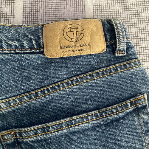 Edward Jeans women's blue jeans small size like new with subtle rips