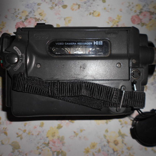 Sony video camera used with 8mm tapes