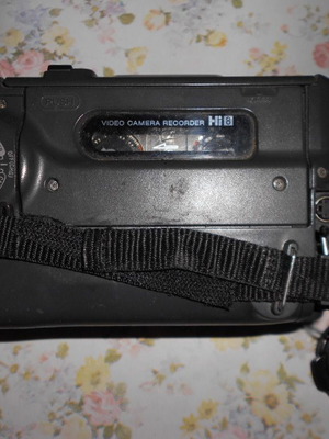 Sony video camera used with 8mm tapes