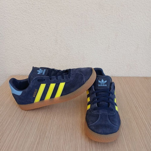 Adidas Gallaxy sneakers size 35.5 used, blue