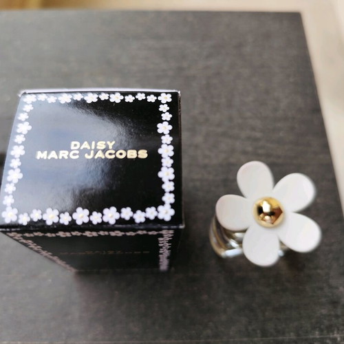 Daisy Marc Jacobs miniature perfume new 5 ml Eau de Parfum