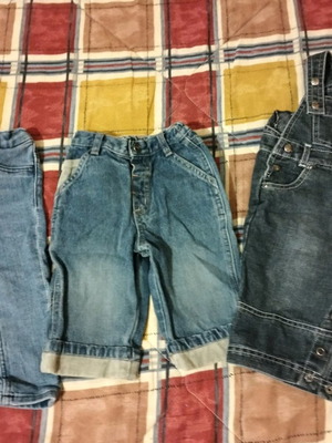Set of 3 jeans 6-9 months in good condition