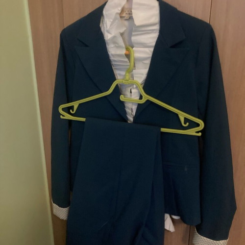 Lynne suit with shirt No 38 like new, white and blue