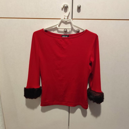BSB blouse used red with fur details on cuffs