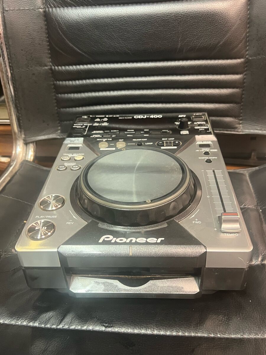 Pioneer CDJ-400 digital DJ player used,… - € 350,00 - Vendora.cy