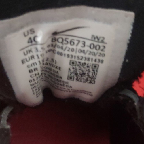 Nike baby shoes size 20 like new