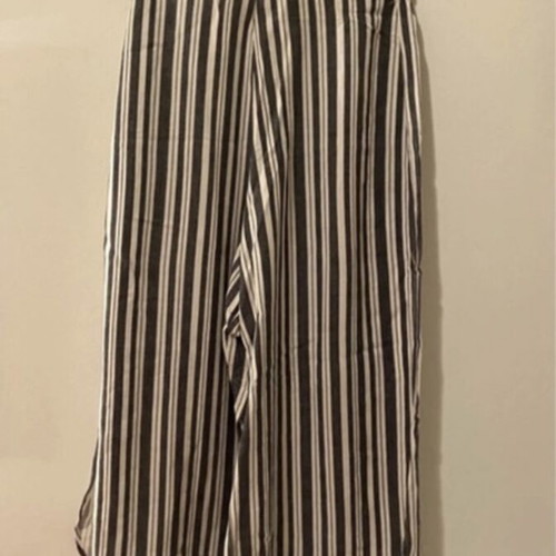 Pull & Bear high-waisted striped culottes, black and white