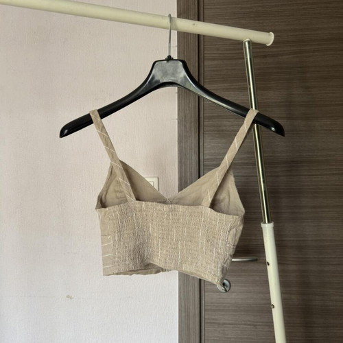 Stradivarius beige and white striped crop top size S like new