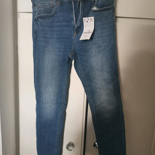Jeans new, blue, Stradivarius size 42